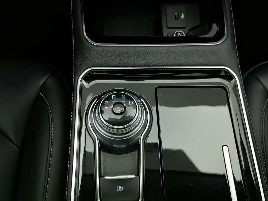 Ford Edge — миниатюра 13