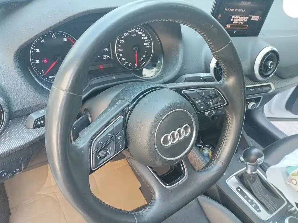 Audi Q2L — миниатюра 3