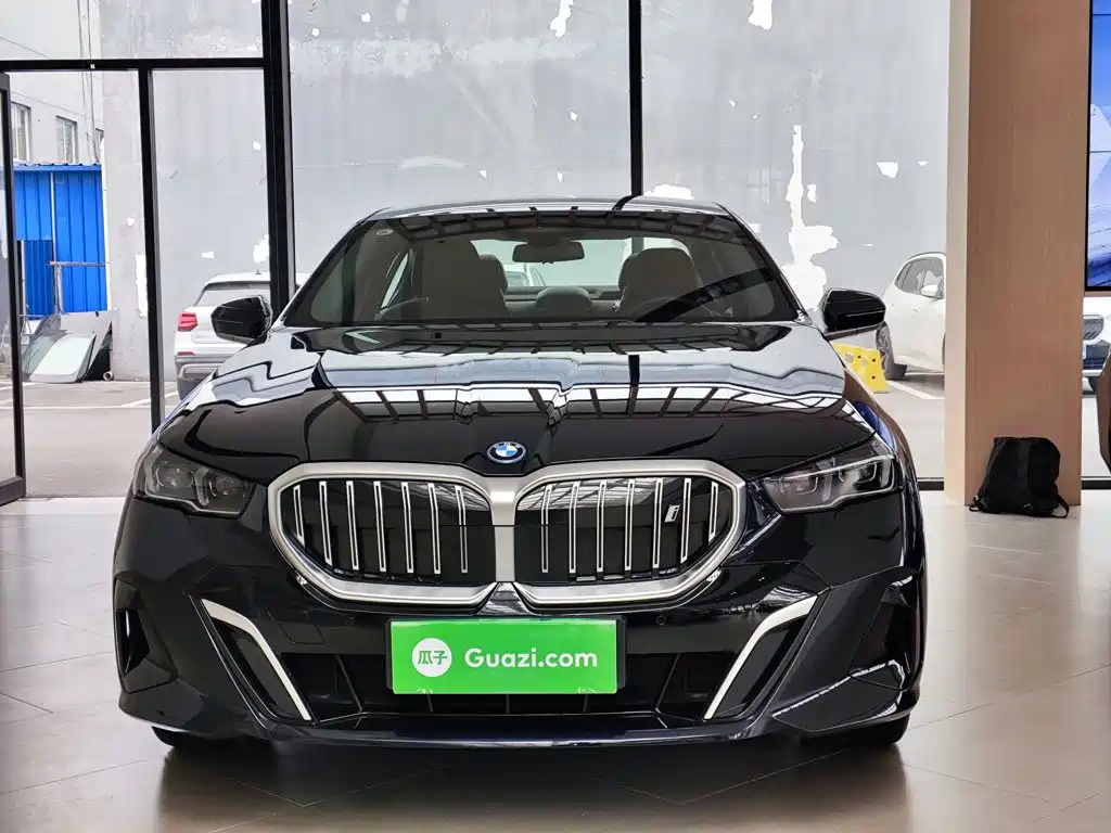 BMW i5 — миниатюра 3
