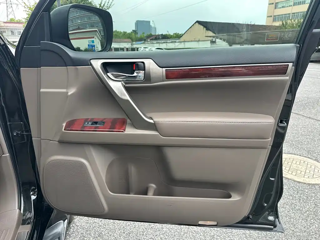 Lexus GX — миниатюра 42