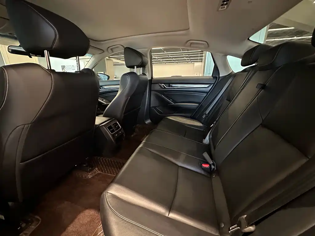 Honda Accord — миниатюра 6