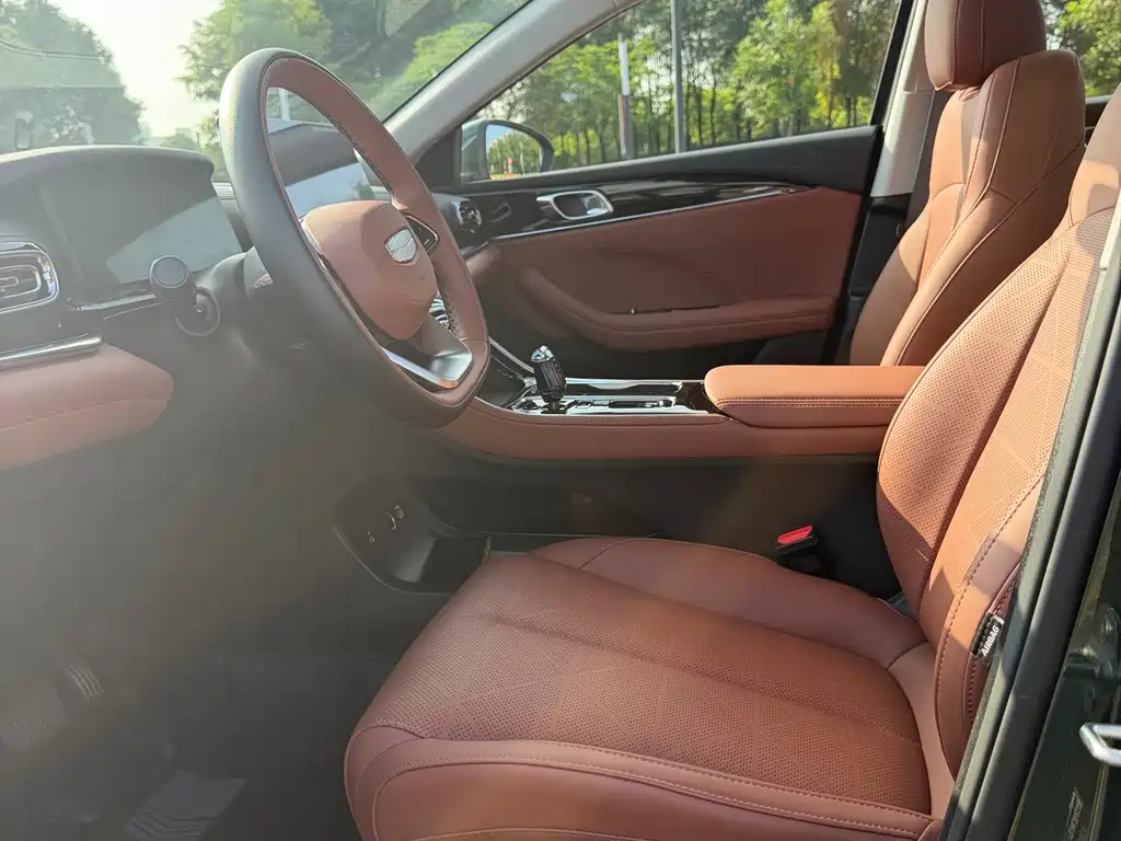 Geely Emgrand — миниатюра 9
