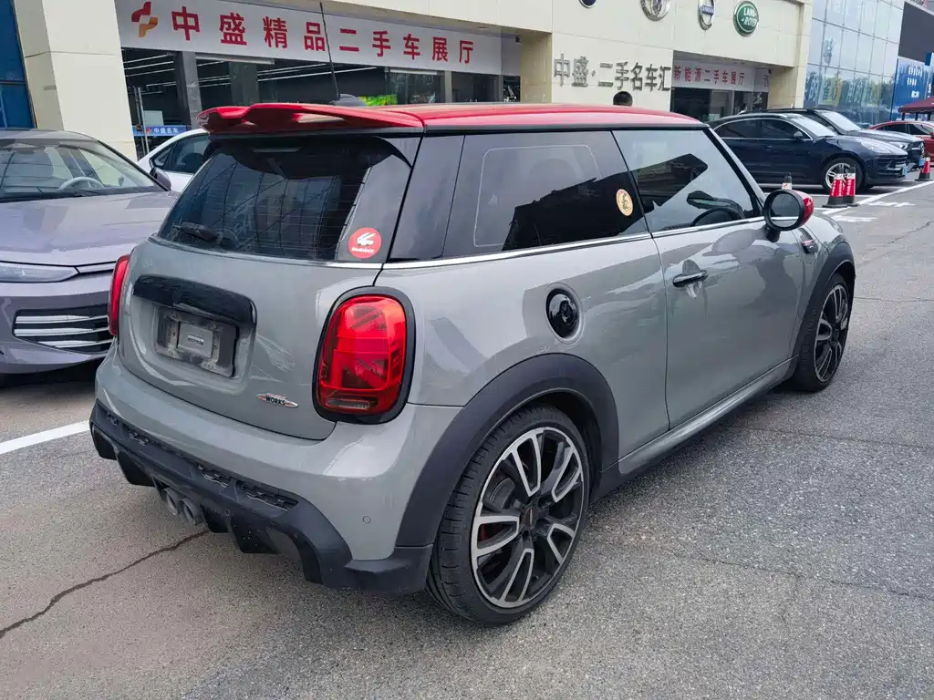 Mini JCW 2023 2.0T JOHN COOPER WORKS Pat Moss