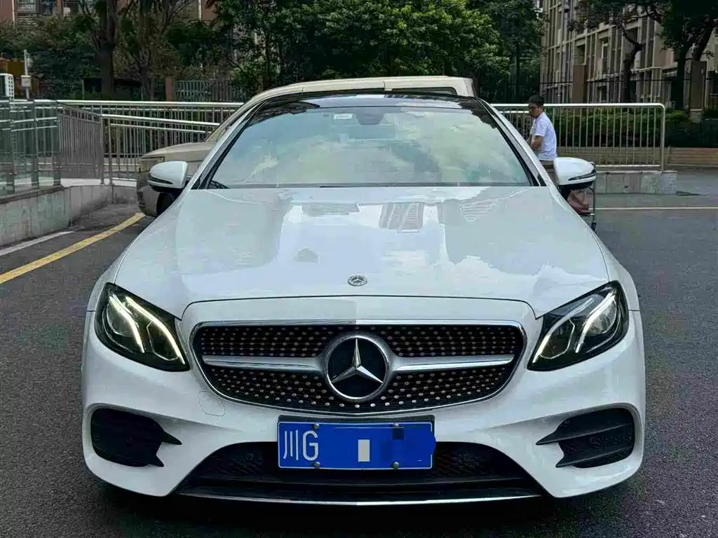 Mercedes-Benz E-Class (Import) — миниатюра 3