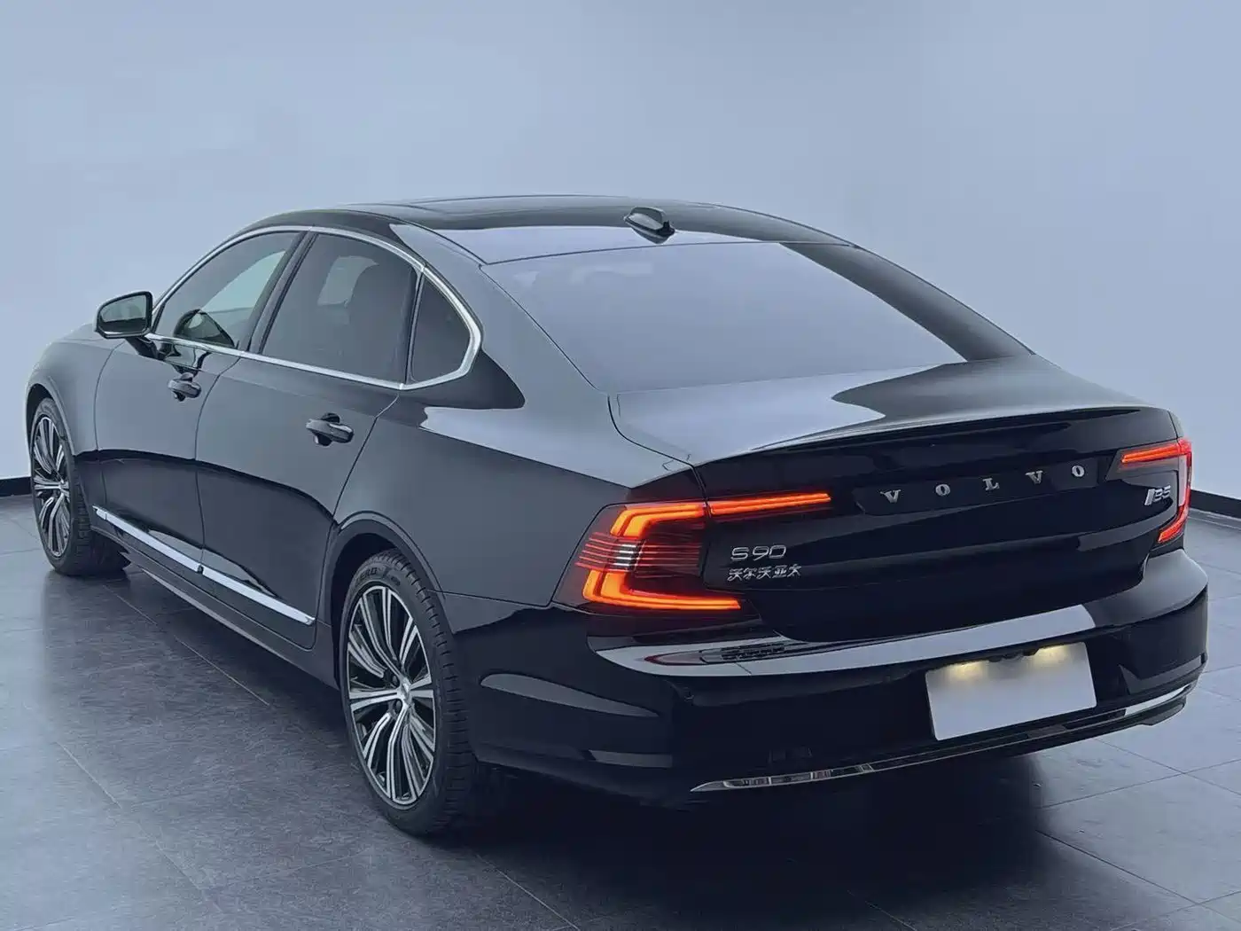 Volvo S90