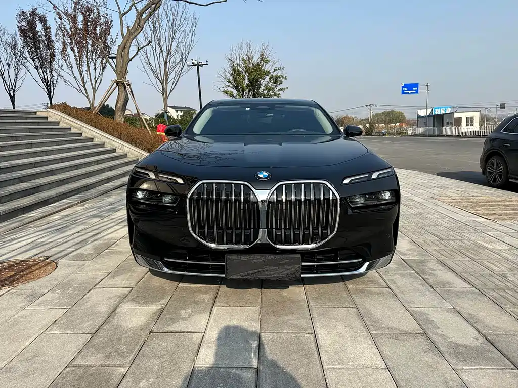 BMW 7 SERIES