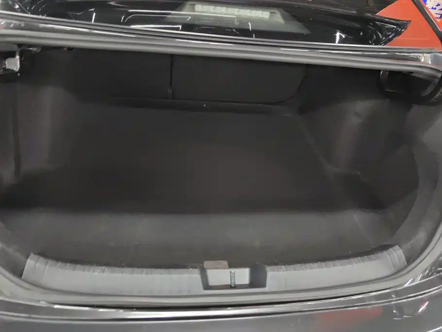 Volkswagen Sagitar — миниатюра 4