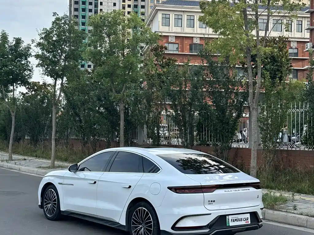 BYD Han 2022 DM-i 121KM Premium