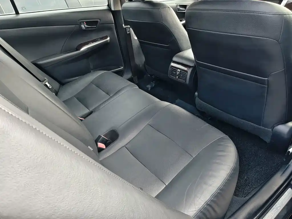 Toyota Camry — миниатюра 7