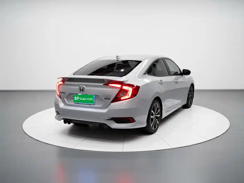 Honda Civic — миниатюра 5