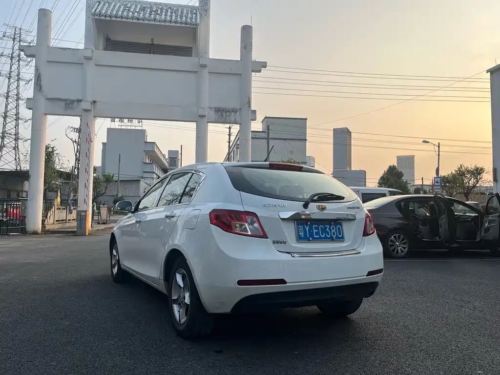 Geely Emgrand Classic — миниатюра 7