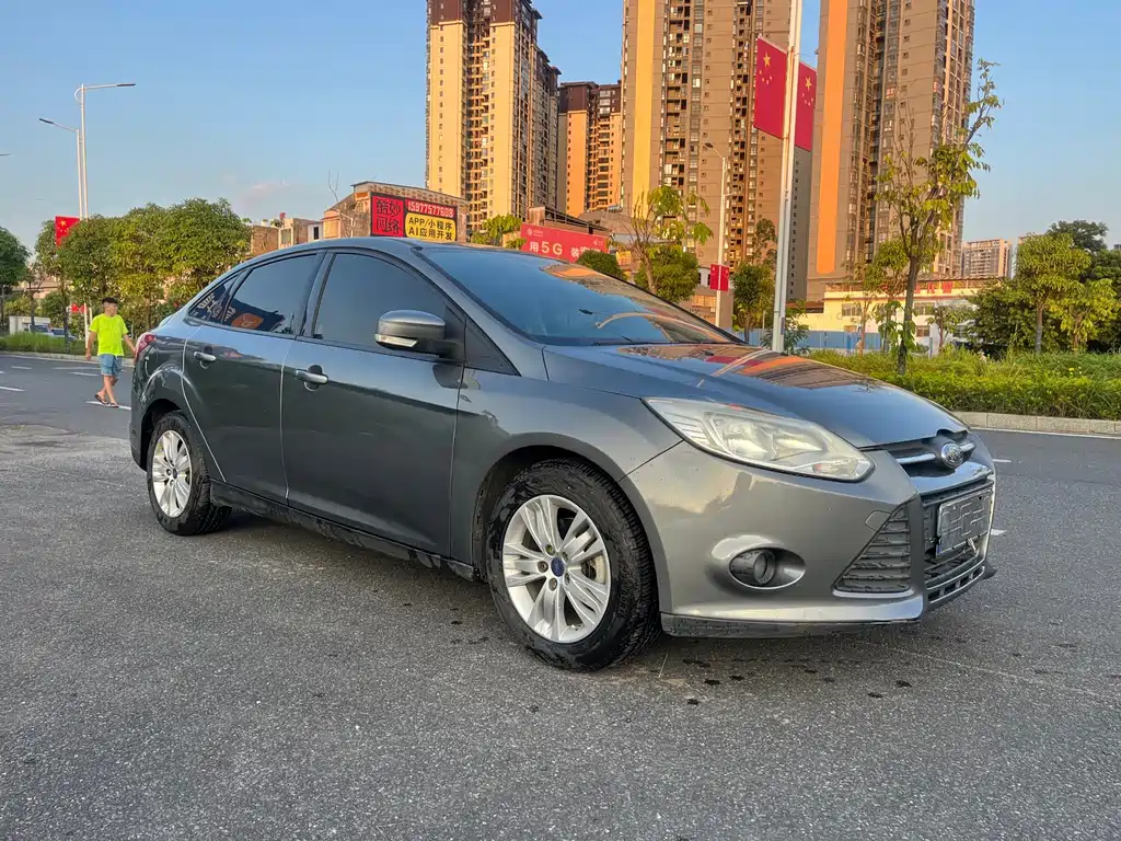 Ford Focus — миниатюра 10