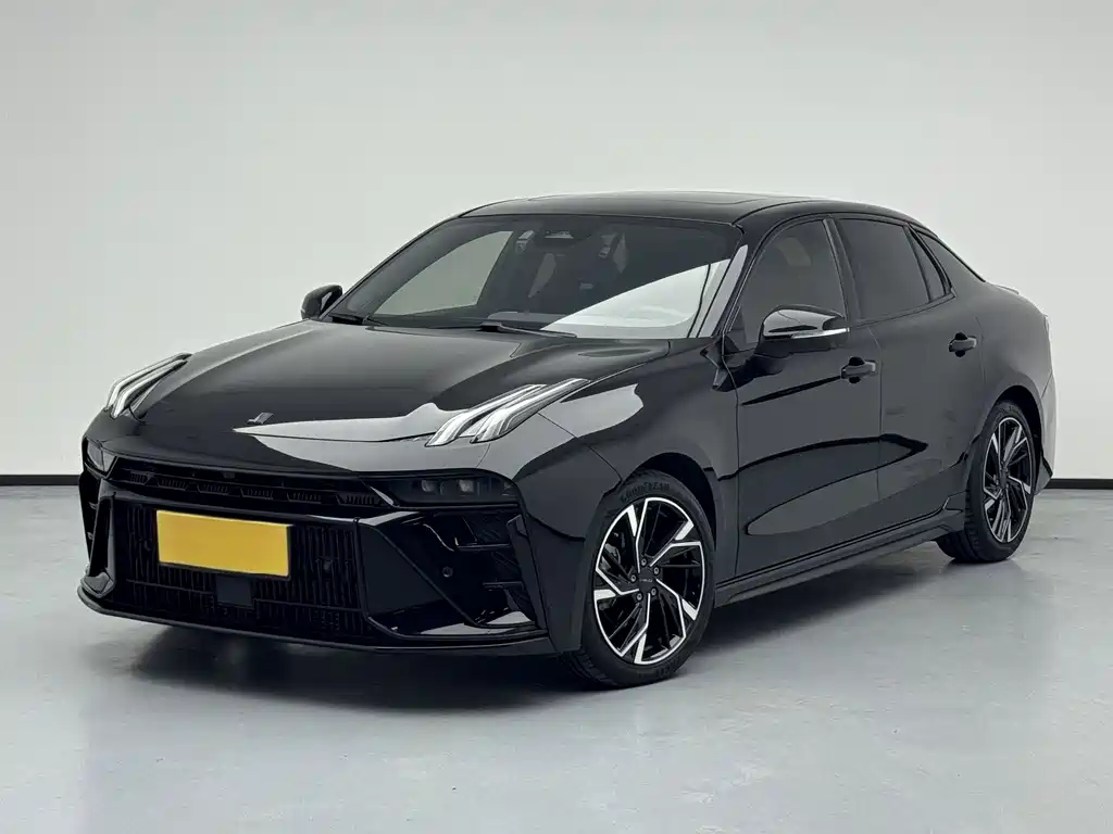 Lynk & Co 03