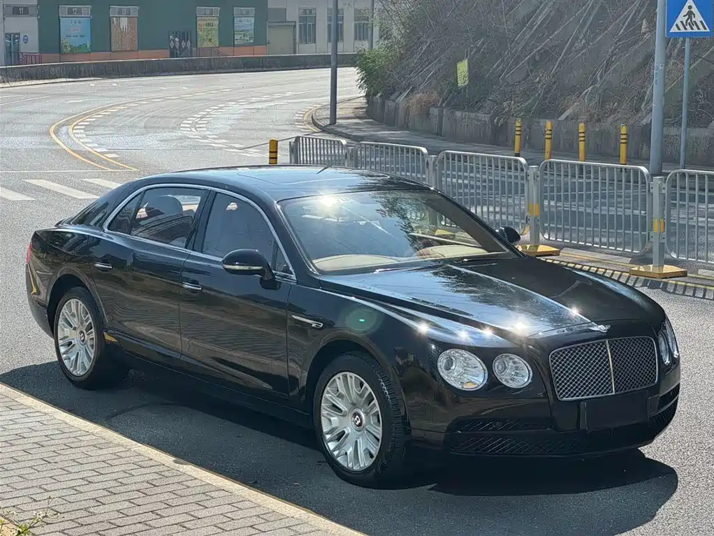 Bentley Flying Spur 2016 4.0T V8 Standard