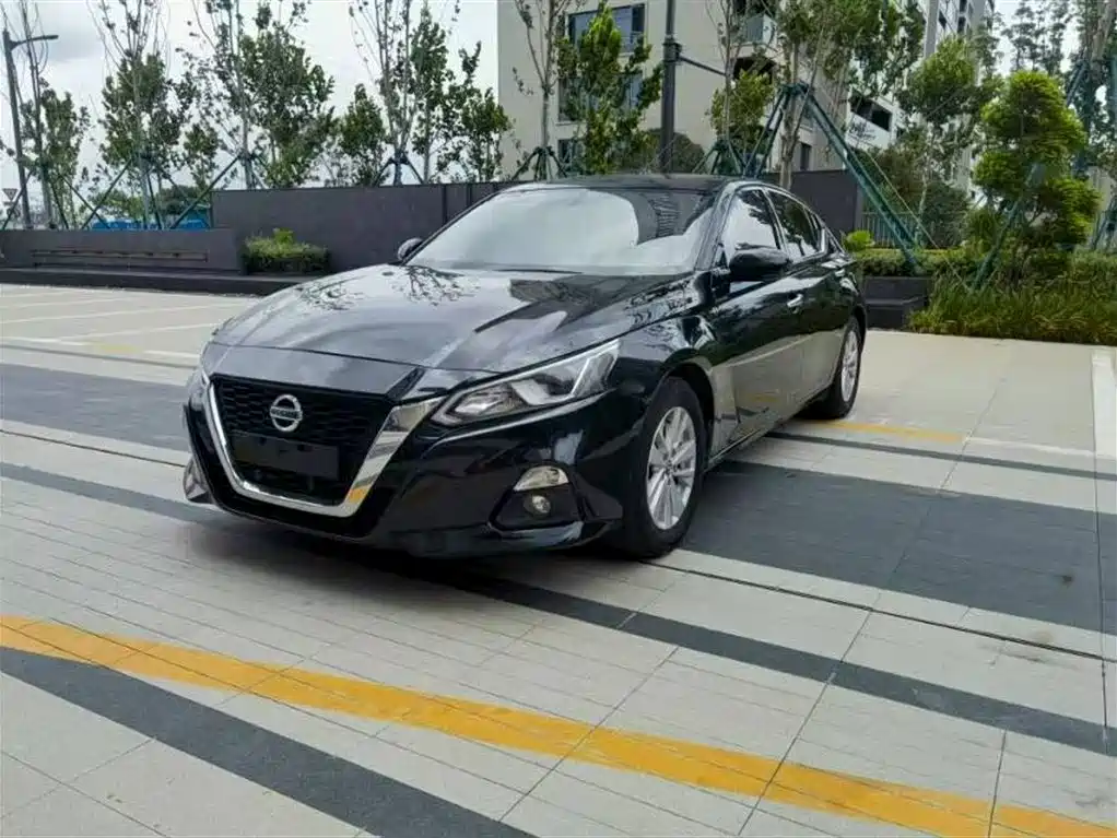 Купить Nissan Teana