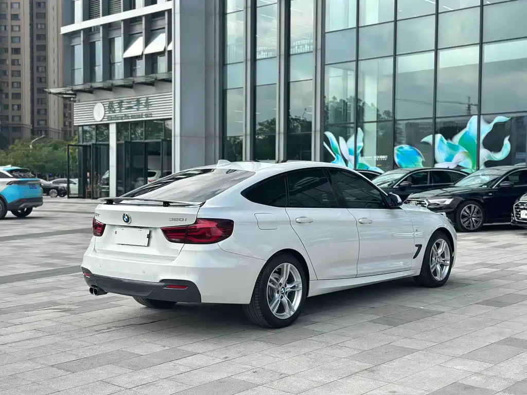 BMW 3 Series GT 3 GT 2019 320i M Sport