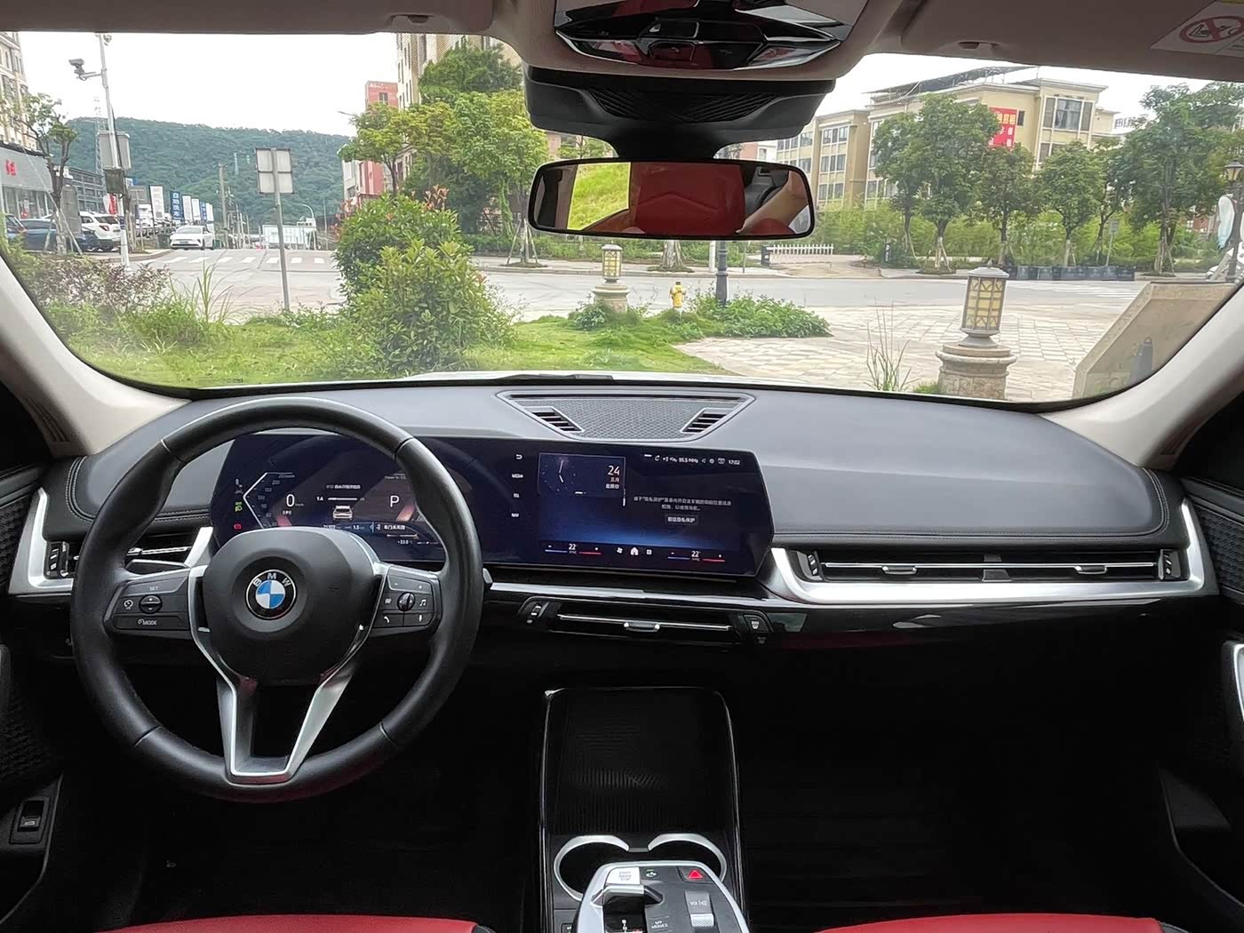 BMW X1 1.5 л 2024 г. Белый, пробег 21000 км