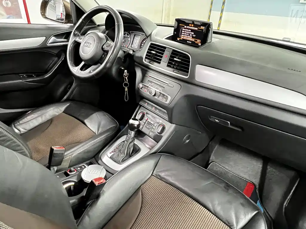 Audi Q3 2016 30 TFSI Fashion