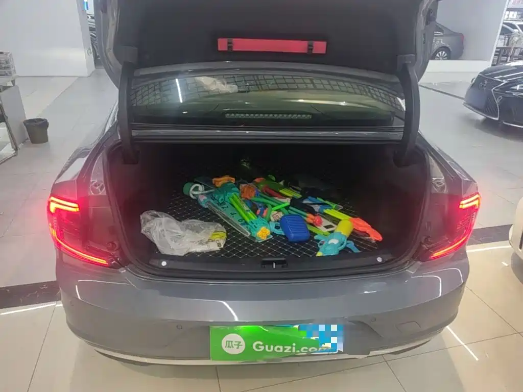Volvo S90 — миниатюра 19