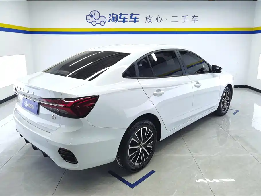 Roewe i5 2021 1.5L CVT
