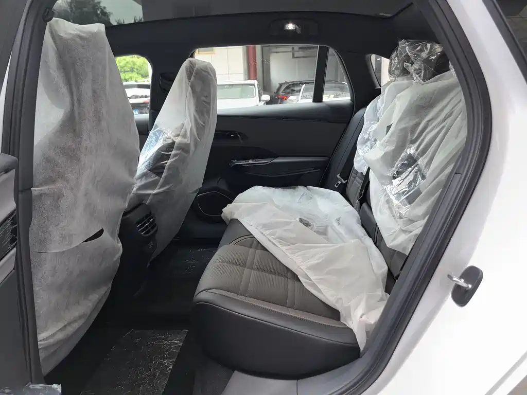 Hongqi EH7 2024 640 Pro+