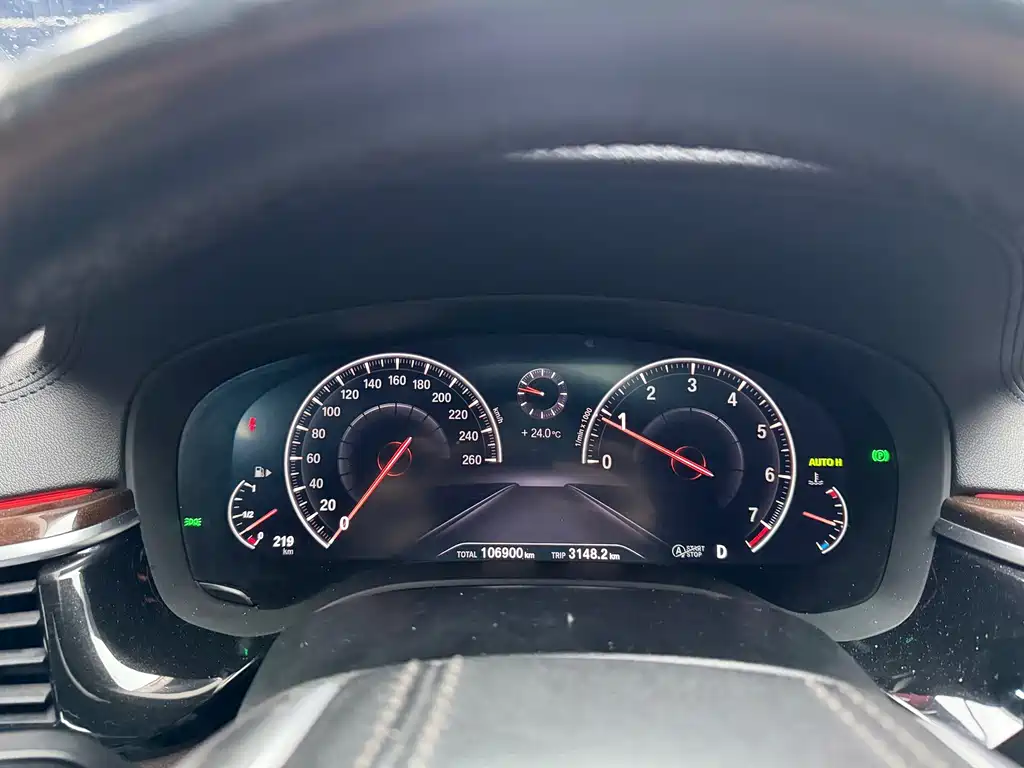 BMW 5 Series — миниатюра 7