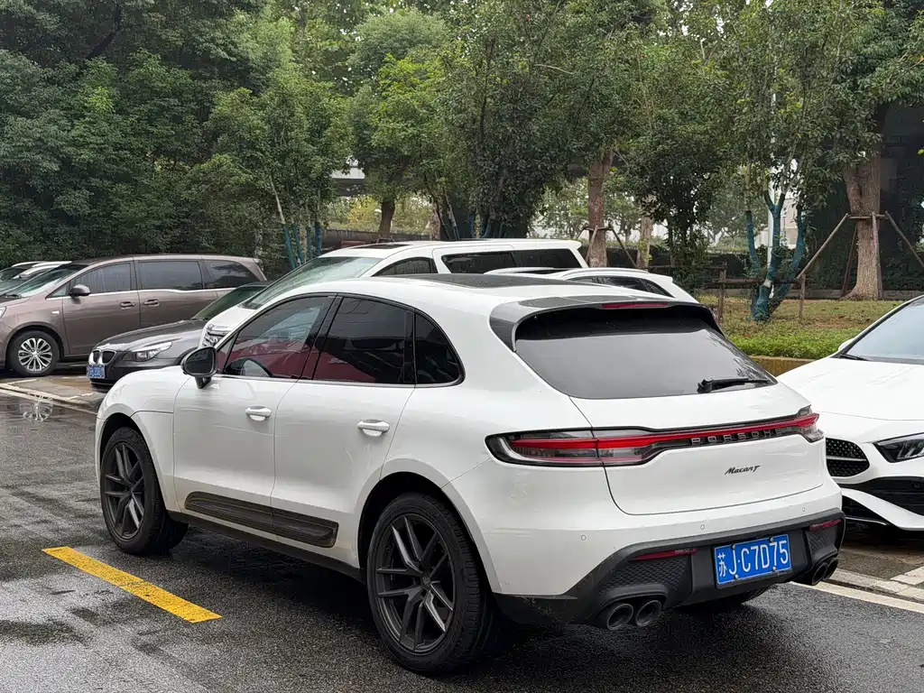 Porsche Macan — миниатюра 7