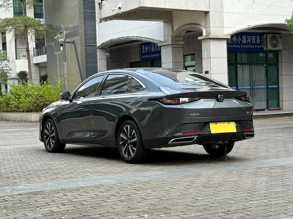 Changan Eado — миниатюра 9