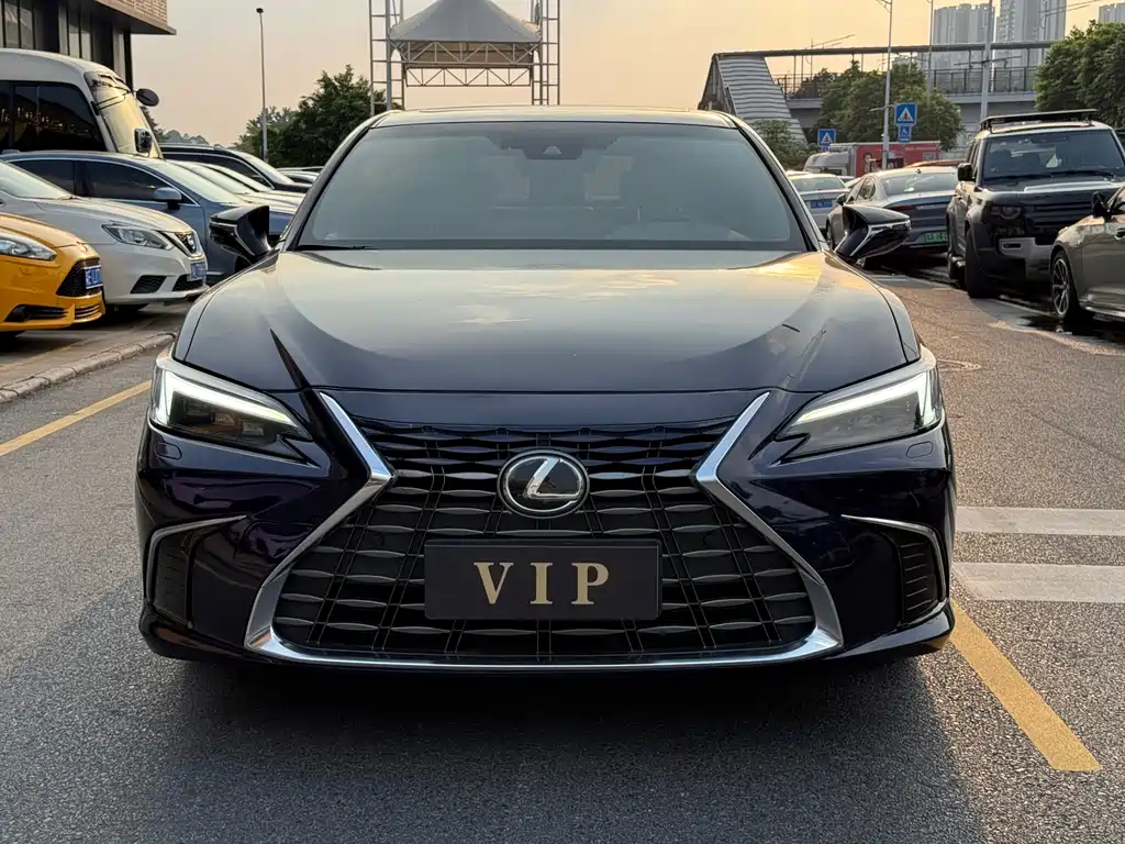 Lexus ES — миниатюра 2