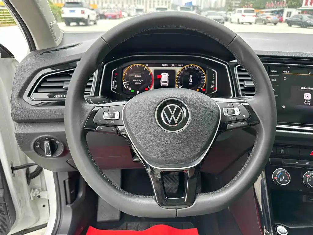 Volkswagen T-Roc — миниатюра 14