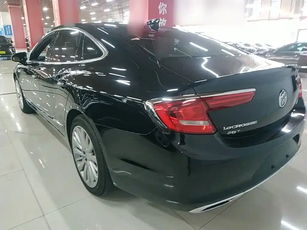 Buick LaCrosse — миниатюра 5