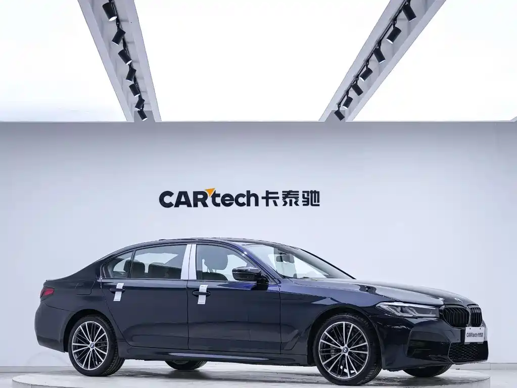 BMW 5 Series — миниатюра 6