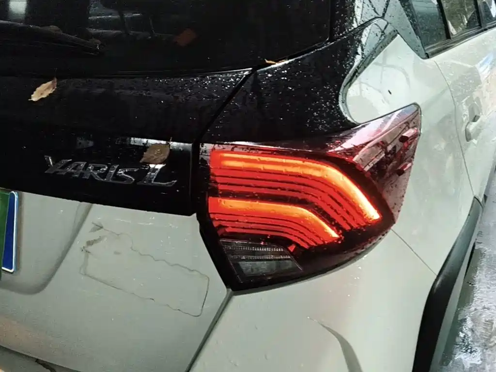Toyota Yaris L — миниатюра 8