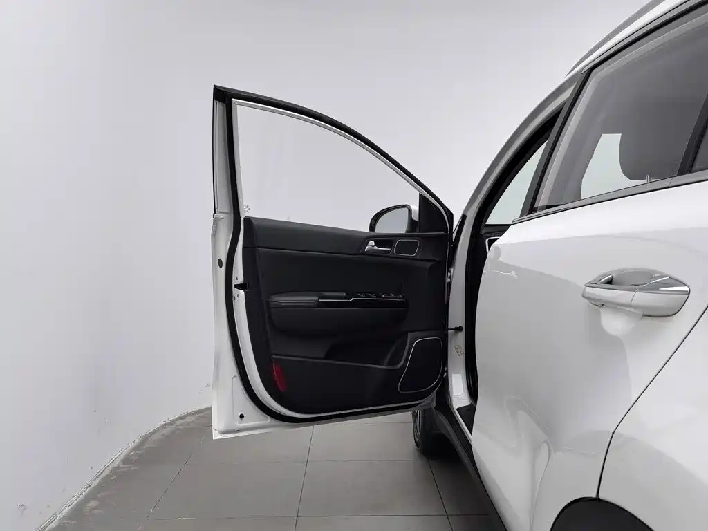 Kia KX5 — миниатюра 8