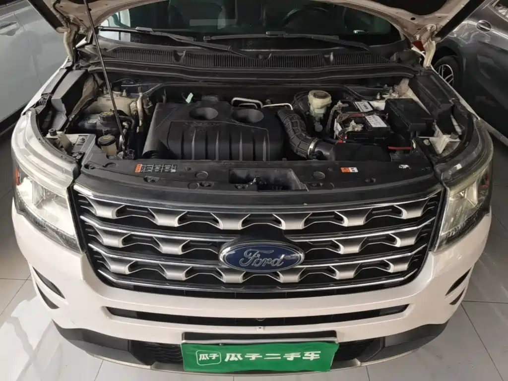 Ford Explorer (Import) — миниатюра 20