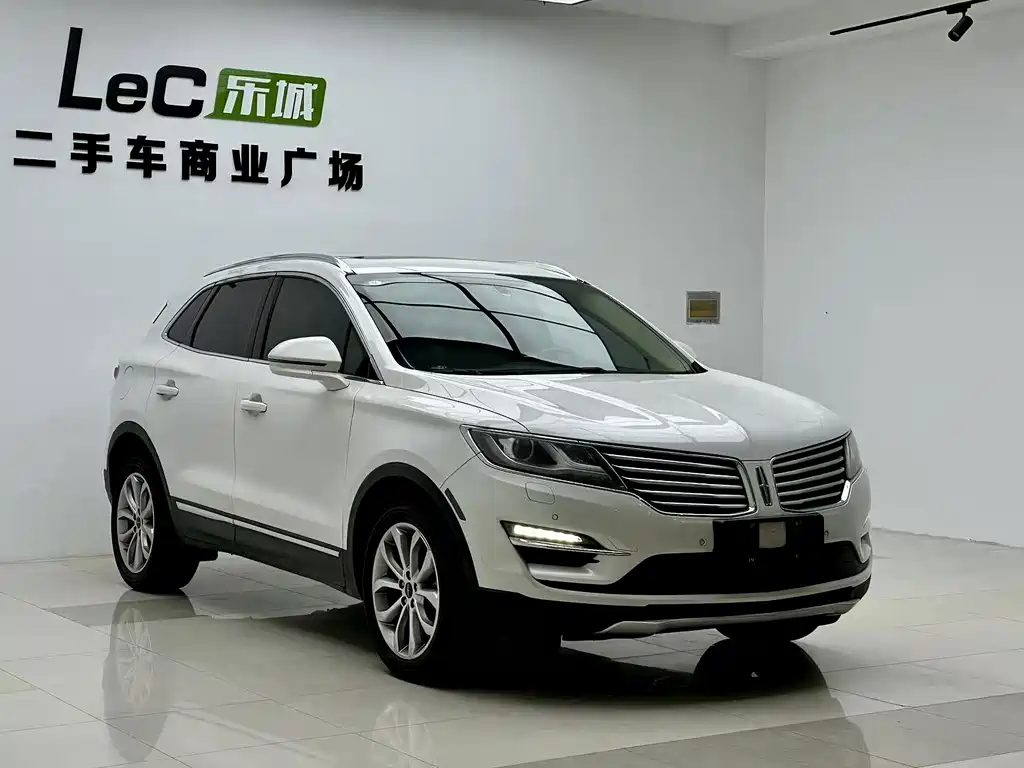 Lincoln MKC — миниатюра 2