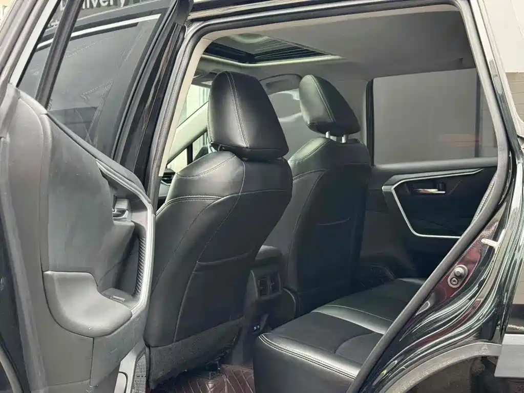 TOYOTA RAV4 RONGFANG