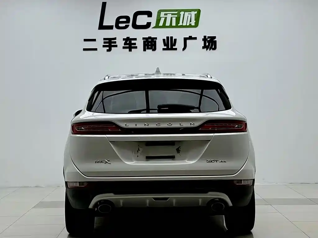 Lincoln MKC — миниатюра 17