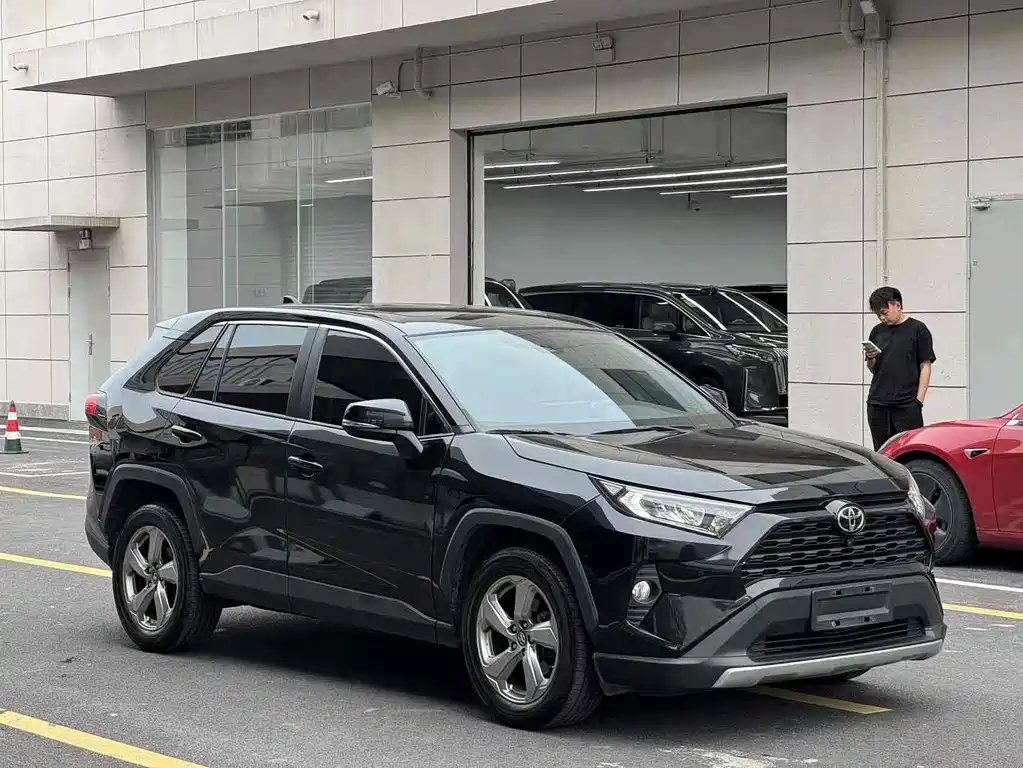 TOYOTA RAV4 RONGFANG
