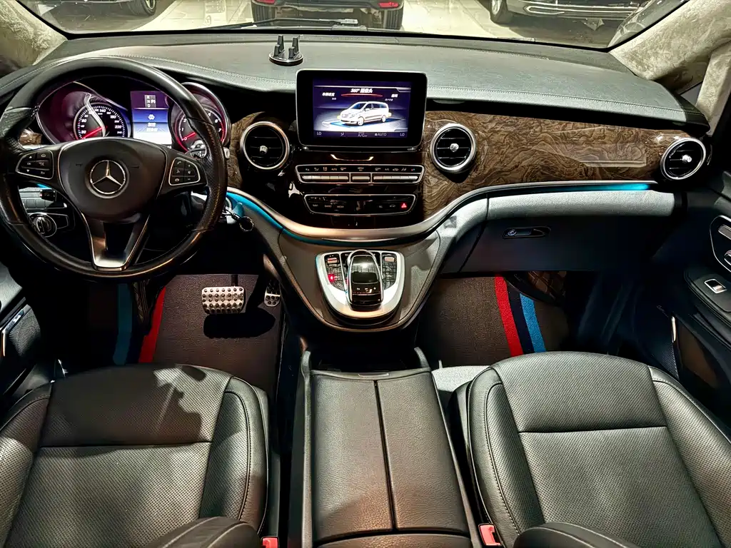 Mercedes-Benz V-Class V 2018 V 260 L Luxury Long Wheelbase VI