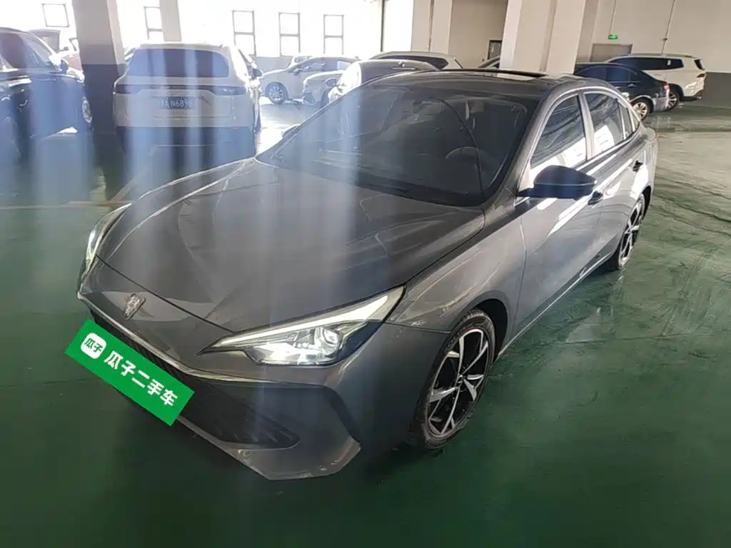 Roewe i5