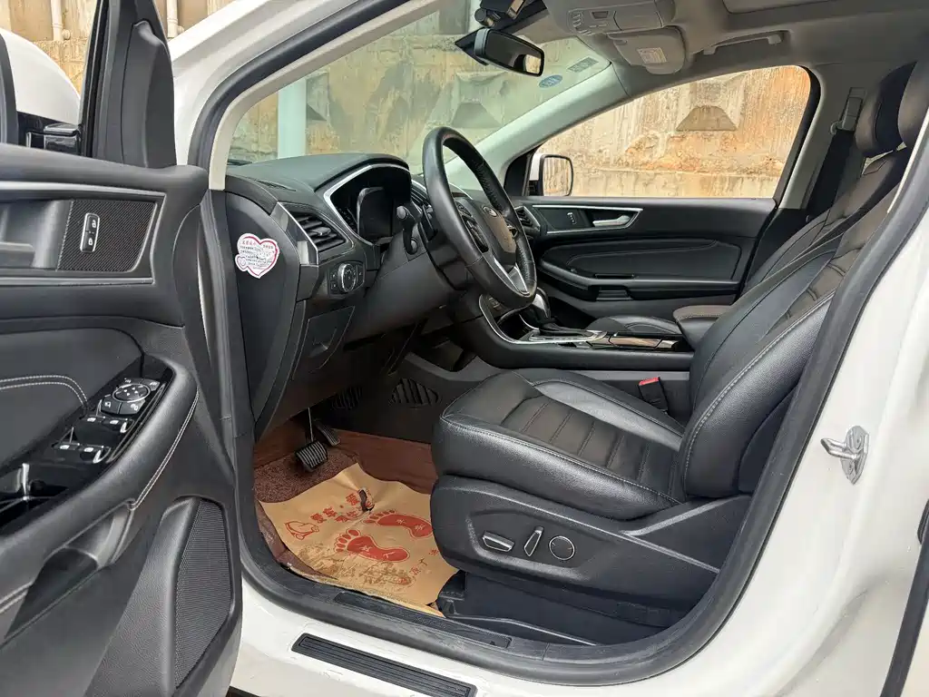 Ford Edge — миниатюра 5