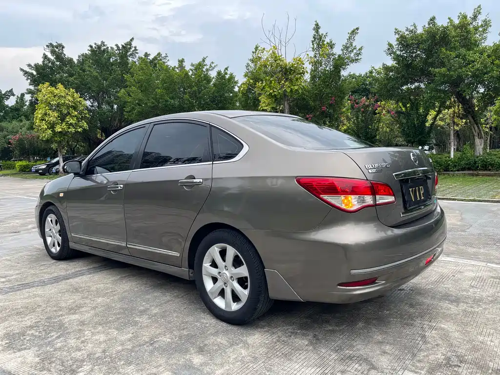Nissan Sylphy 2009 2.0XL CVT