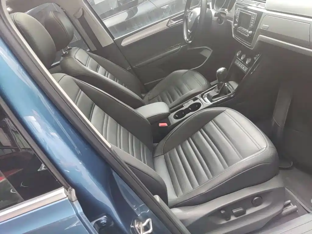 Volkswagen Touran — миниатюра 25