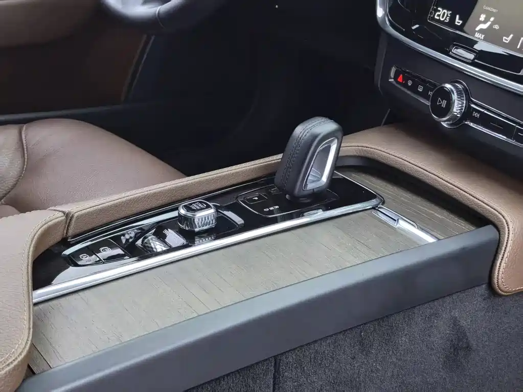 Volvo V90 — миниатюра 6