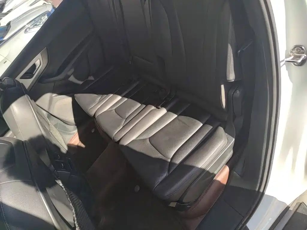 Audi Q7 — миниатюра 20