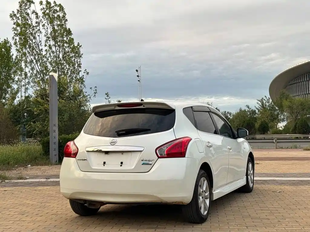 Nissan Tiida — миниатюра 4