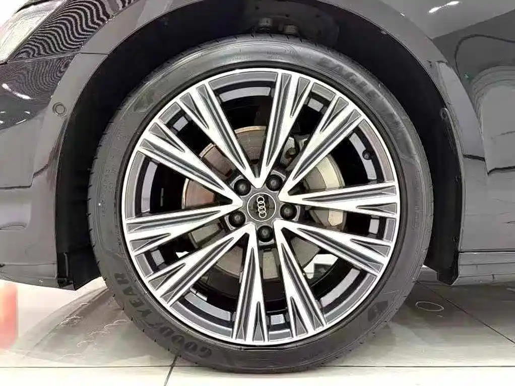 Audi A6L — миниатюра 6