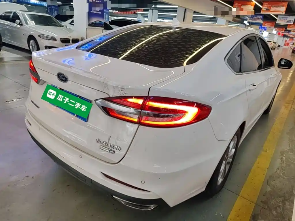 Ford Mondeo — миниатюра 7