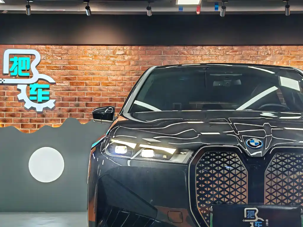 BMW BMW iX M60 — миниатюра 5